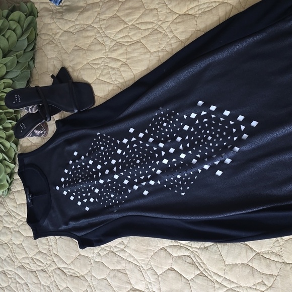 Karen Kane Dresses & Skirts - Karen Kane Sleeveless Dress